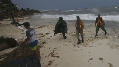  Ураганът Грейс връхлетя мексиканския щат Веракрус 