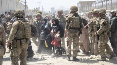 САЩ оставили военно оборудване за 7 млрд. долара в Афганистан след изтеглянето си