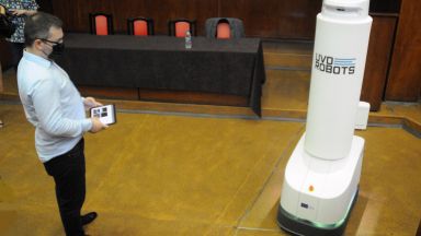 В аулата на УМБАЛ Бургас беше официално представен роботизиран апарат