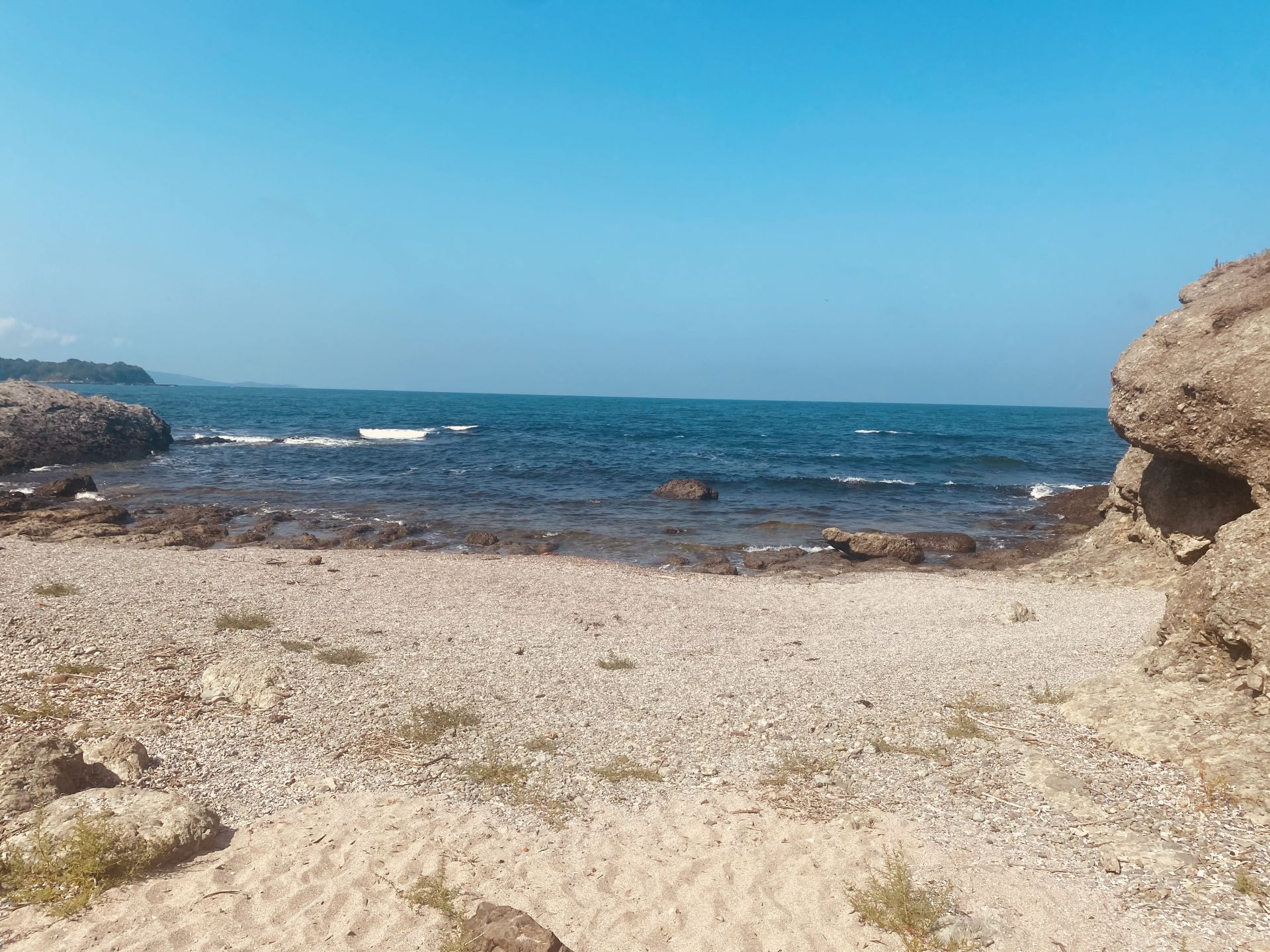 Плажът на изгубените русалки край Китен