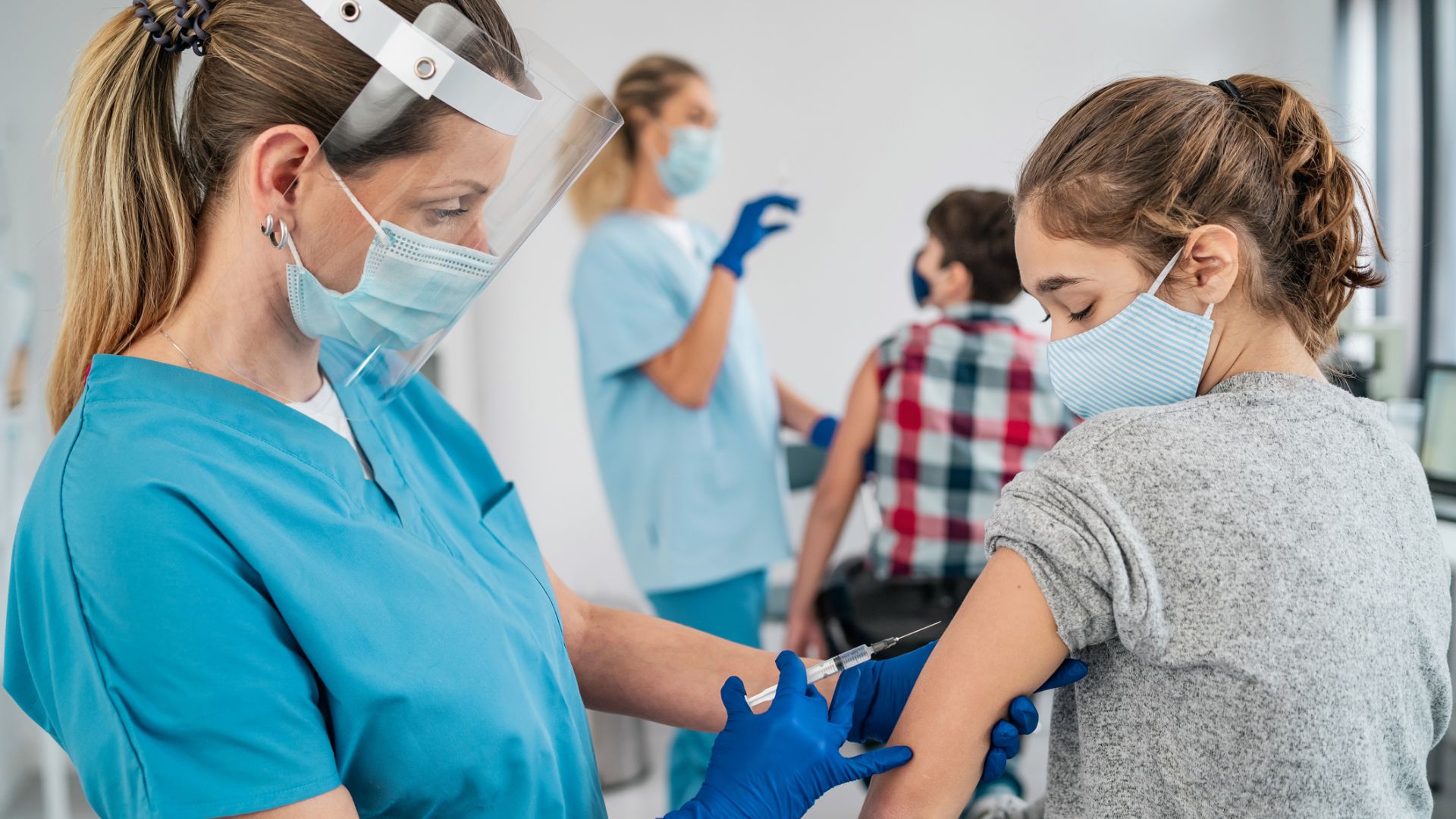 Ръст на желаещите да се имунизират от 18 до 25-годишна възраст в Бургас