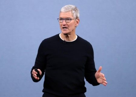 Цената на акциите на Apple се е увеличила с 1200%, откакто Тим Кук е станал главен изпълнителен директор на 24 август 2011 г.
