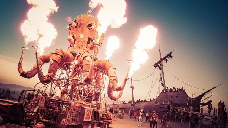 Burning man: Изкуство върху огън - на Sofia Summer Fest | Impressio.dir.bg