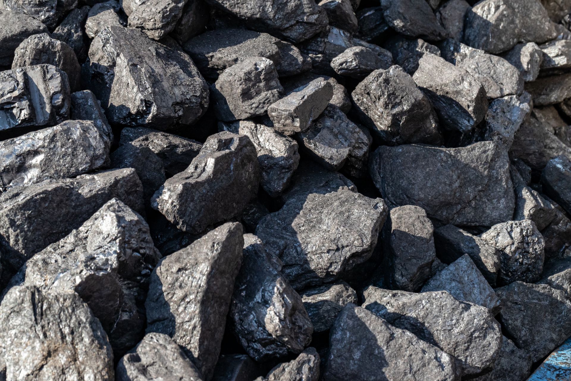 Китай удвоява използването на въглища въпреки зелените си амбиции