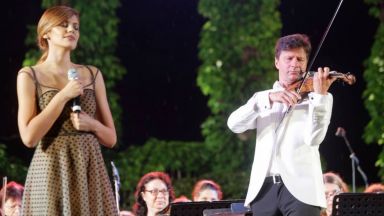Михаела Филева представя най-големите си хитове със симфоничен оркестър на 1 септември в София