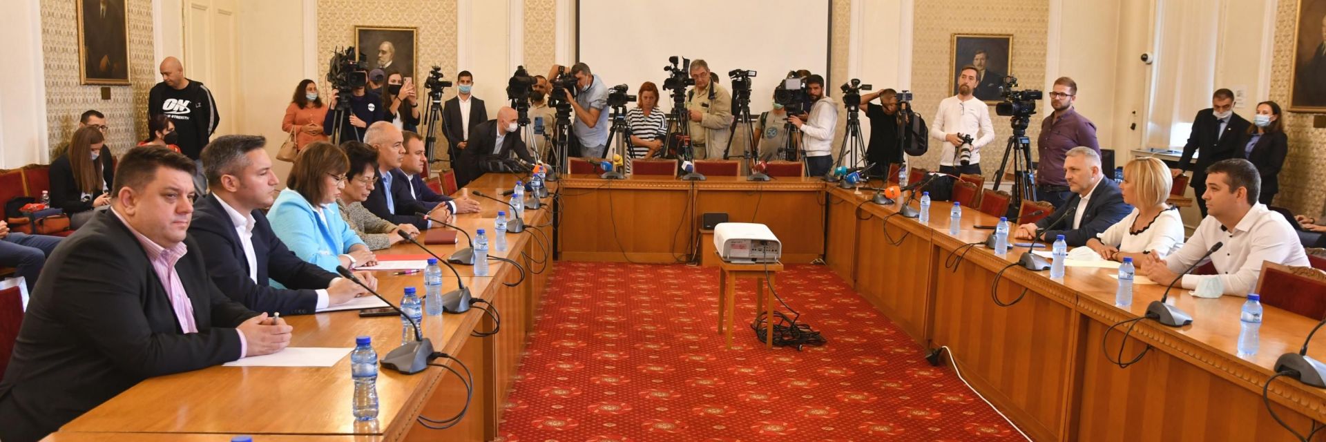 След 30-минутна среща с БСП: ИБГНИ няма да подкрепи кабинет на всяка цена