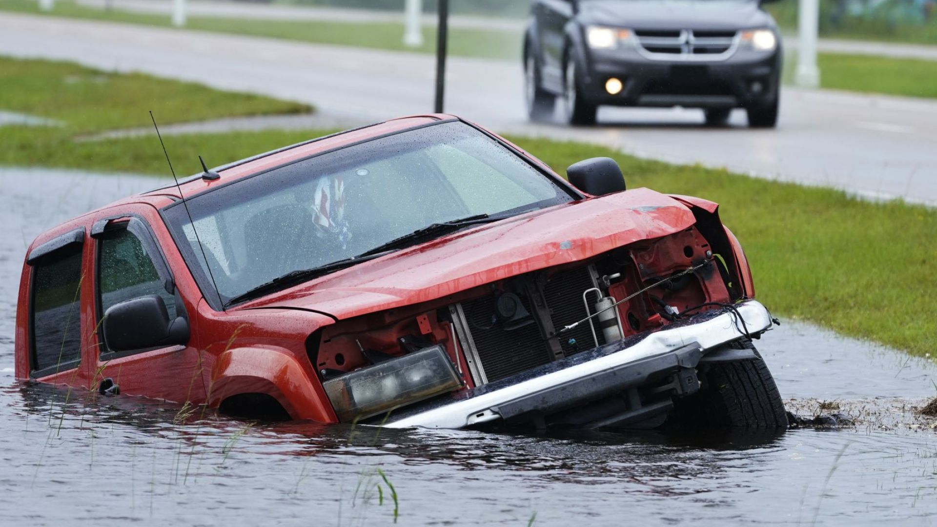 Ураганът Айда опустошава Луизиана: Ню Орлиънс остана без ток (снимки)