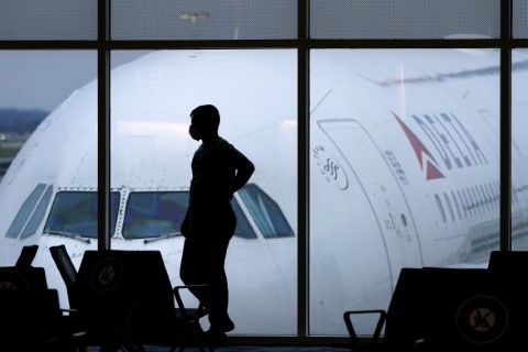 Американците побързаха да си купят билети, да стегнат куфарите си и да се видят с близките си, които не бяха виждали повече от две години, оплака се лобито на американските авиокомпании
