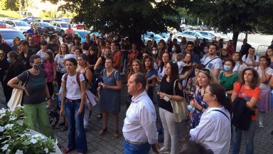 От гражданското обединение Да запазим училището като средище за децата