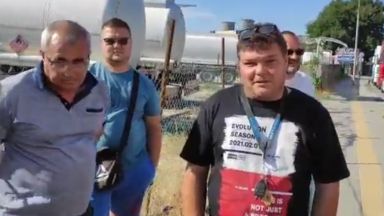 Протест на превозвачи от Североизточна България блокира кръговото кръстовище край