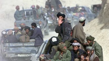 Афганистанските разузнавателни служби съобщиха днес че са иззели близо 3000