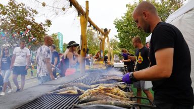 Ароматна рибена чорба прясна риба вкусни морски деликатеси и селектирани
