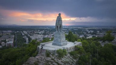 Nexo и Община Пловдив почистват 5 паметника, които ще бъдат популяризирани от Altitude Attitude 