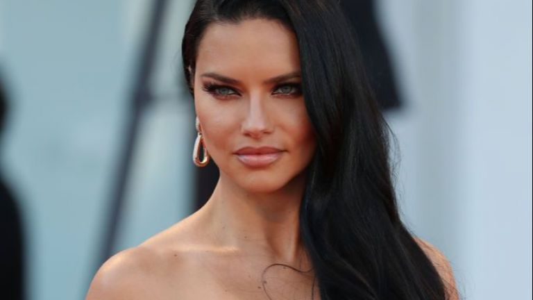 Former Victoria’s Secret angel Adriana Lima is expecting her third child