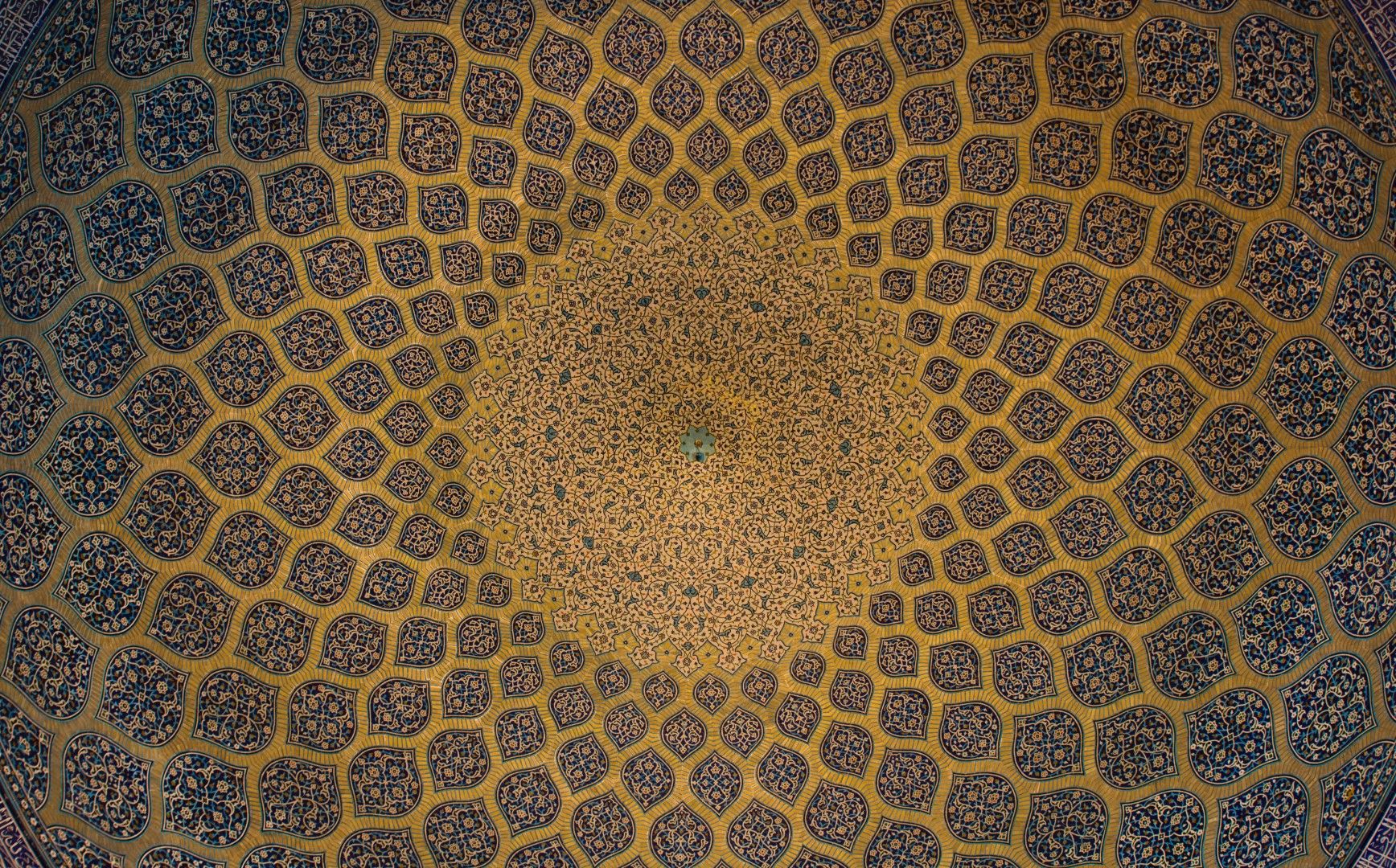 Таванът на джамията "Шейх Лорфоллах" в Исфахан