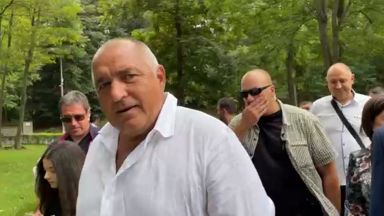 След концерта настава тишина и хаос Свидетели сме на ежедневни