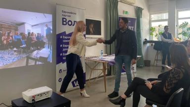 Волт ще участва на предстоящите парламентарни избори през ноември