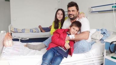 47 годишният Светлозар Дончев от София е самотен баща на две деца