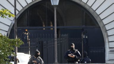 Зала Батаклан приличаше на военна зона заяви днес пред съда