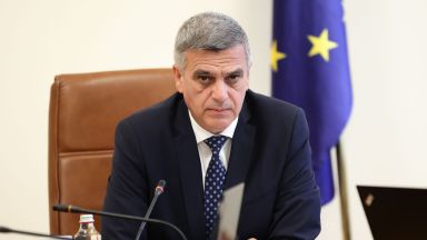 Министър председателят Стефан Янев и членовете на Министерския съвет представят пред