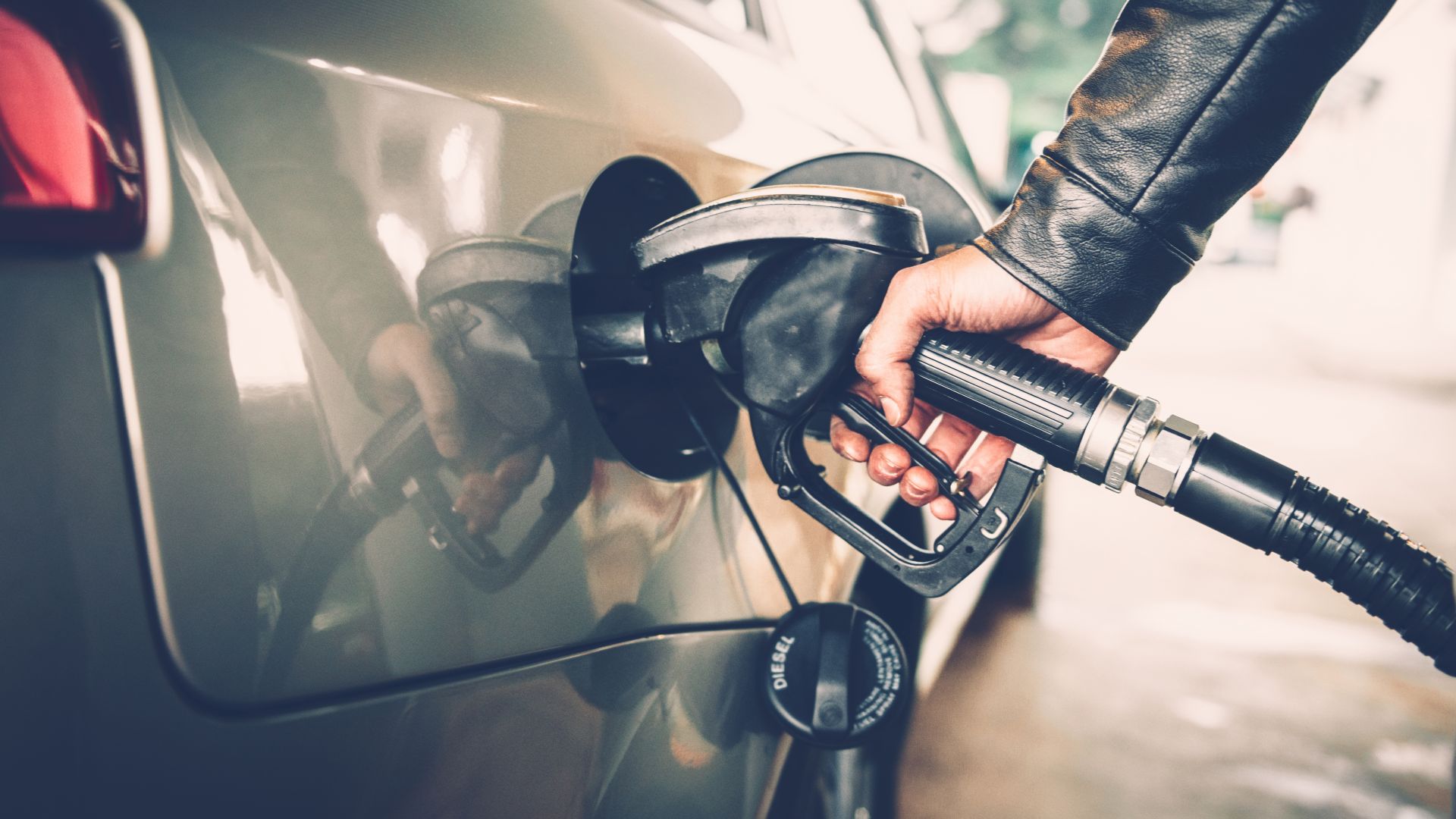 Влиза в сила таван на цените на горивата в Унгария: 1.31 евро