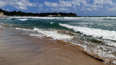 Морето погълна 15 годишно момиче на плаж Атлиман край Китен Фаталният