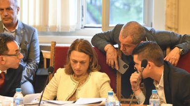 Провал на заседанието на Комисията по конституционни и правни въпроси