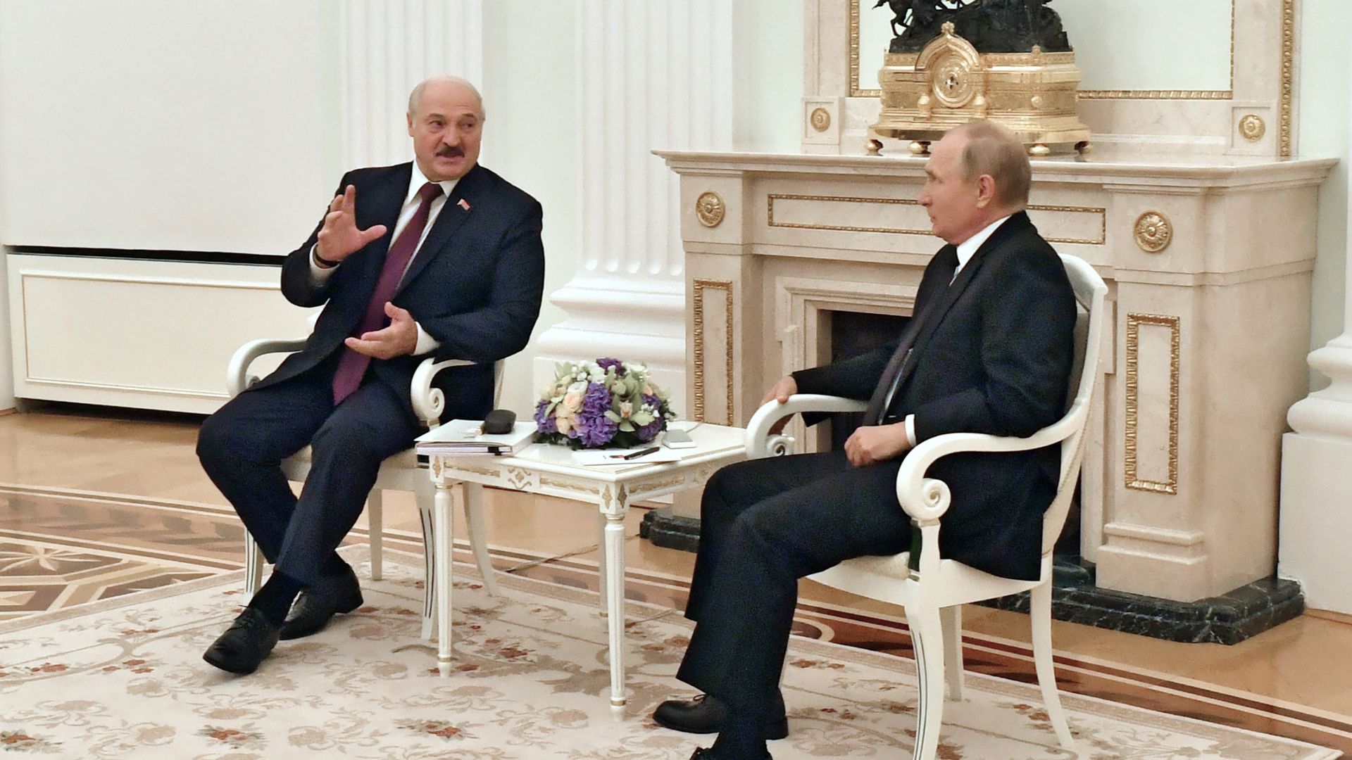 Лукашенко обсъдил с Путин плановете на Запада за нападение срещу Русия