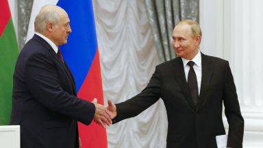 Руският президент Владимир Путин призова Русия към единство докато днес