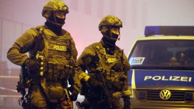 Германската полиция извърши мащабни претърсвания на имоти на заподозрени десни