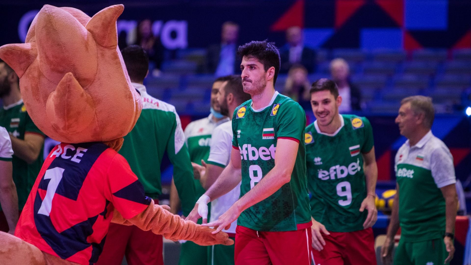 Мъжкият и женският волейболен тим на България с място на Световното
