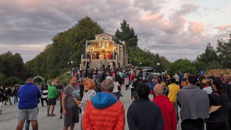 Thousands flocked to the Forest of the Cross in anticipation of a miracle