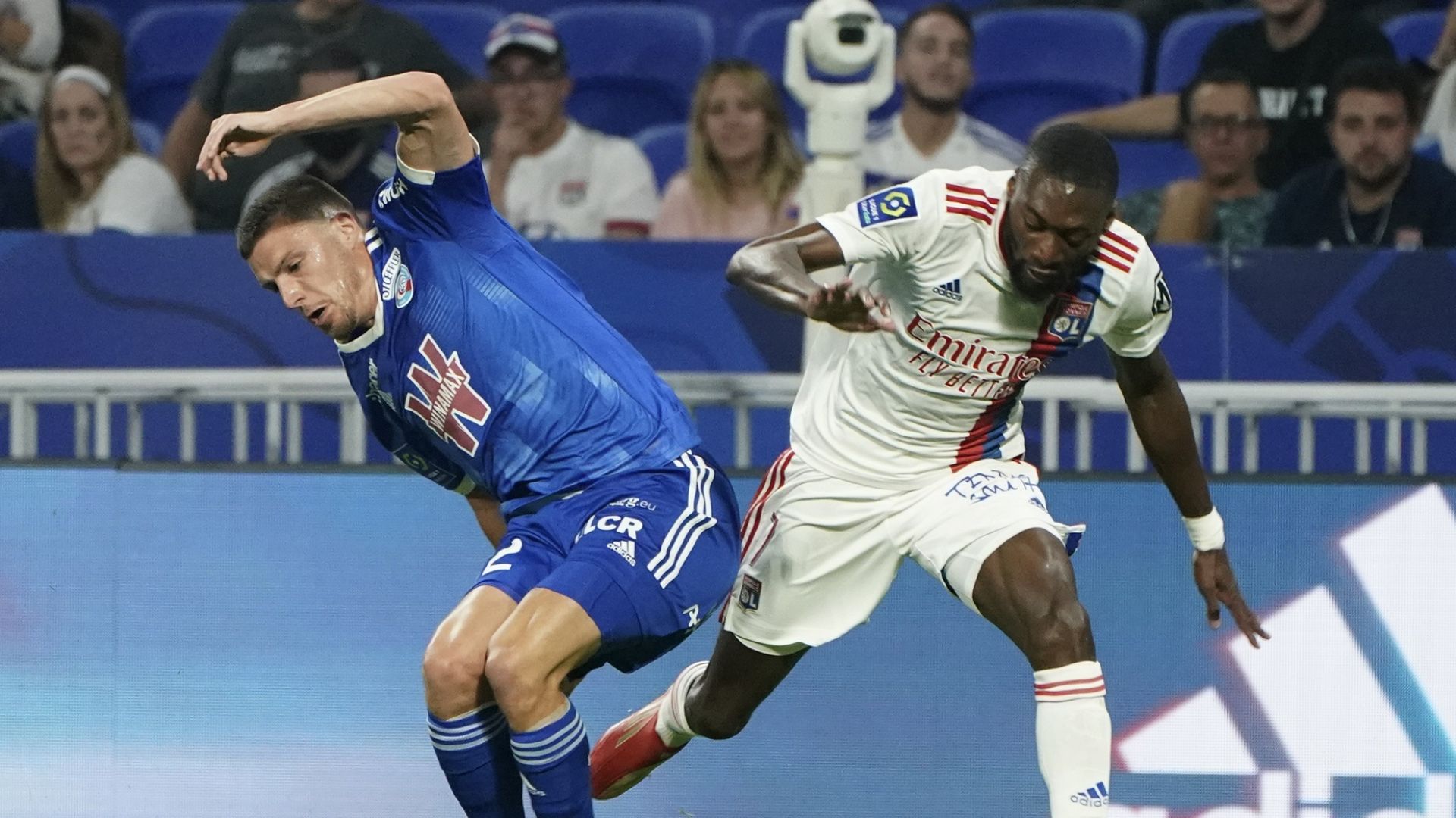 Нов ужас по терените, играч припадна по време на мач във Франция