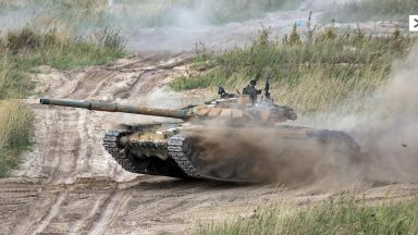 Русия превръща Т-72 в танк-робот (видео)