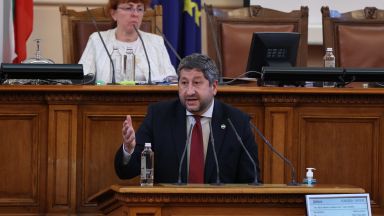 Предстои ни много да се учим каза председателят на ПГ