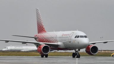 Пътническият самолет извършил късно снощи аварийно кацане в Санкт Петербург