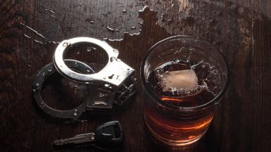 30 годишна пияна жена водач на лек автомобил Рено оцеля по