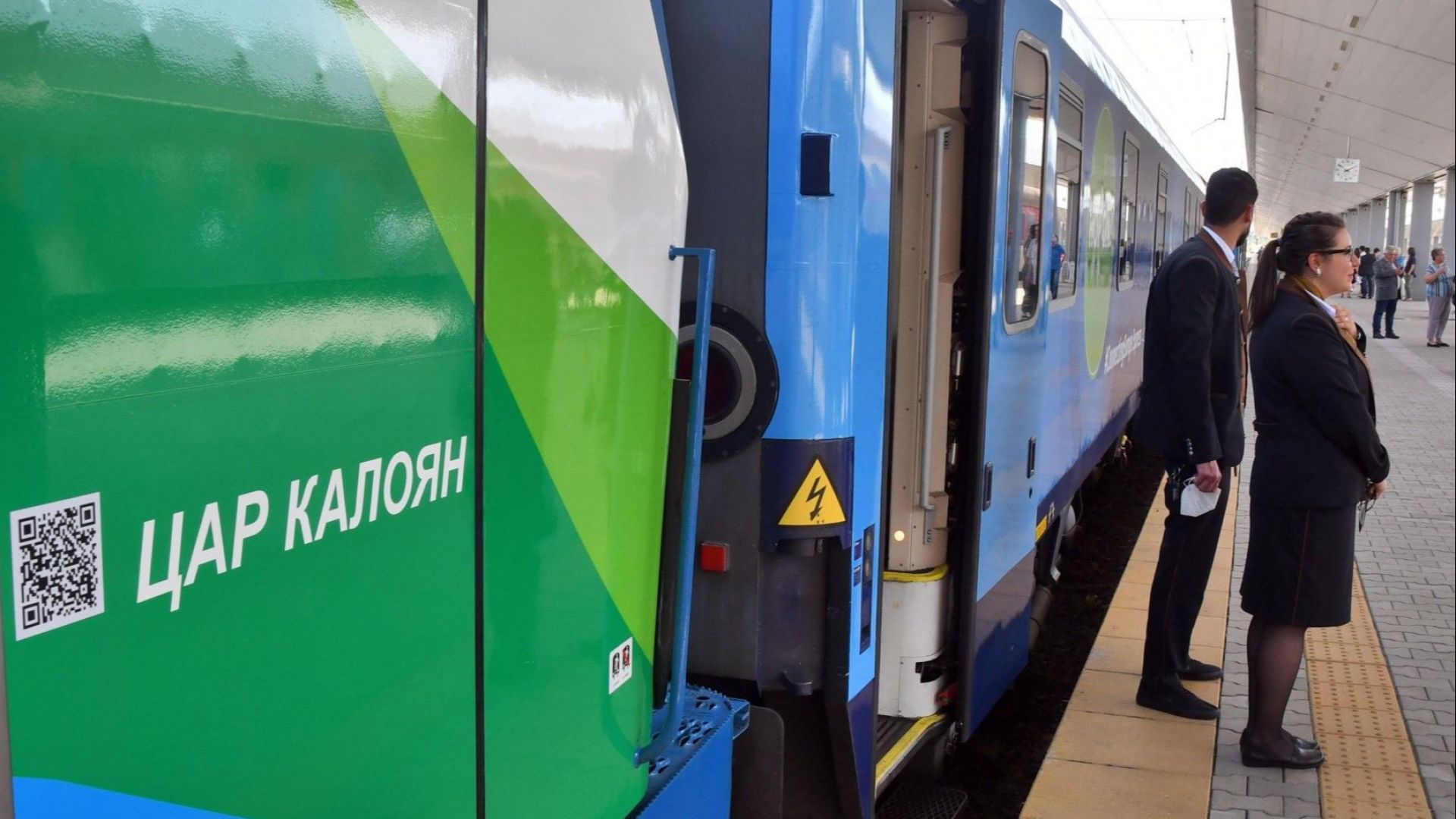 Първия си подпис като министър Христо Алексиев постави за инициативата "Влак Свързана Европа"