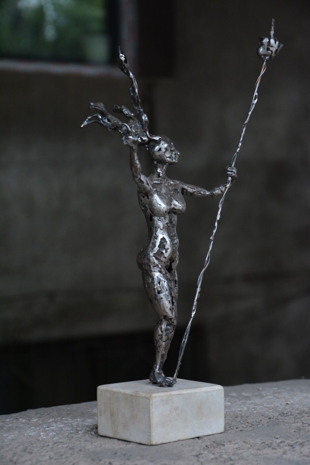 Скулптура от метал на Ален
