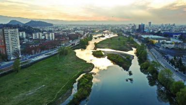 Спешно почистване на коритото на Марица в Пловдив предприема община