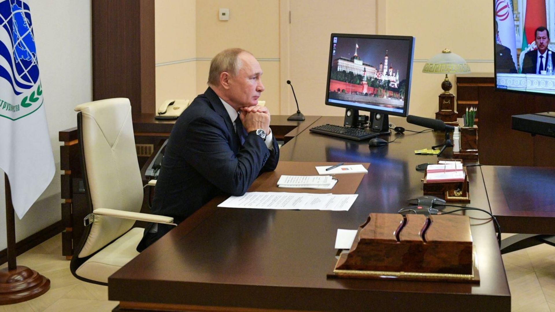Путин гласува онлайн, заразените с Covid от обкръжението му боледуват леко