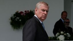 Принц Андрю може да поиска разсекретяване на споразумението за изнасилване