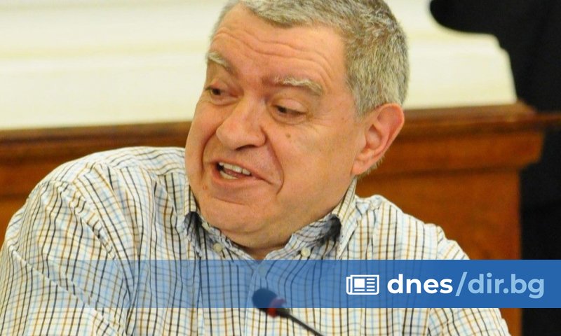 Константинов смята още, че нищо добро не ни чака, ако