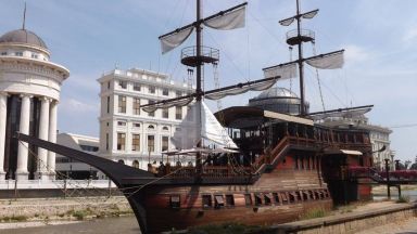  Скопие разрушава паметен български кораб-ресторант на стойност 1,2 млн. евро 