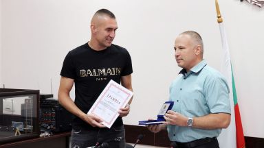 Камбуров получи почетен знак от Областната администрация в Стара Загора