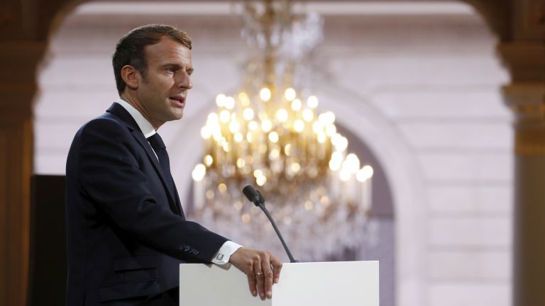 Френският президент Еманюел Макрон поиска днес прошка от името на