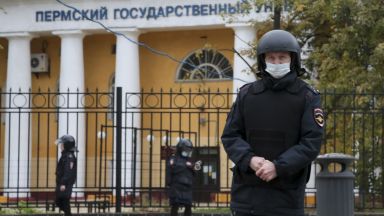 Руските правоохранителни органи предстои да установят причините за стрелбата в