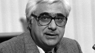 Роден на 26 септември 1938 г в Москва в комунистическо