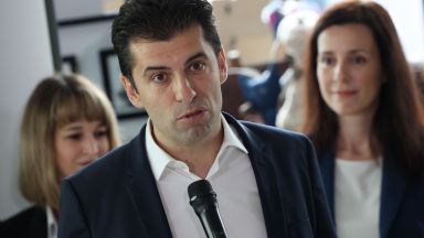Неприятен инцидент преживя лидерът на лидерът на Продължаваме промяната Кирил