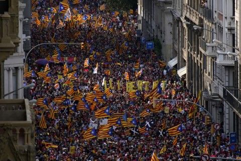 Каталунци изпълниха улици и площади в Барселона на 11 септември по случай националния си празник